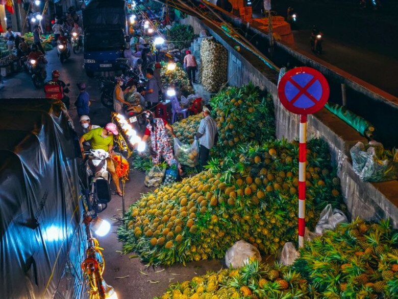 Khu chợ không ngủ giữa lòng Hà Nội, được báo Tây bình chọn là một trong những ngôi chợ thú vị nhất thế giới - 3