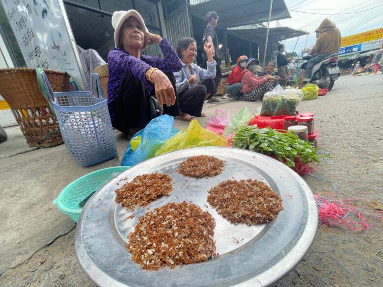 Chợ chiều có tên lạ giữa lòng Gia Lai, bán đủ thứ &#34;của ngon vật lạ&#34; khiến ai xa quê cũng nhớ về - 5