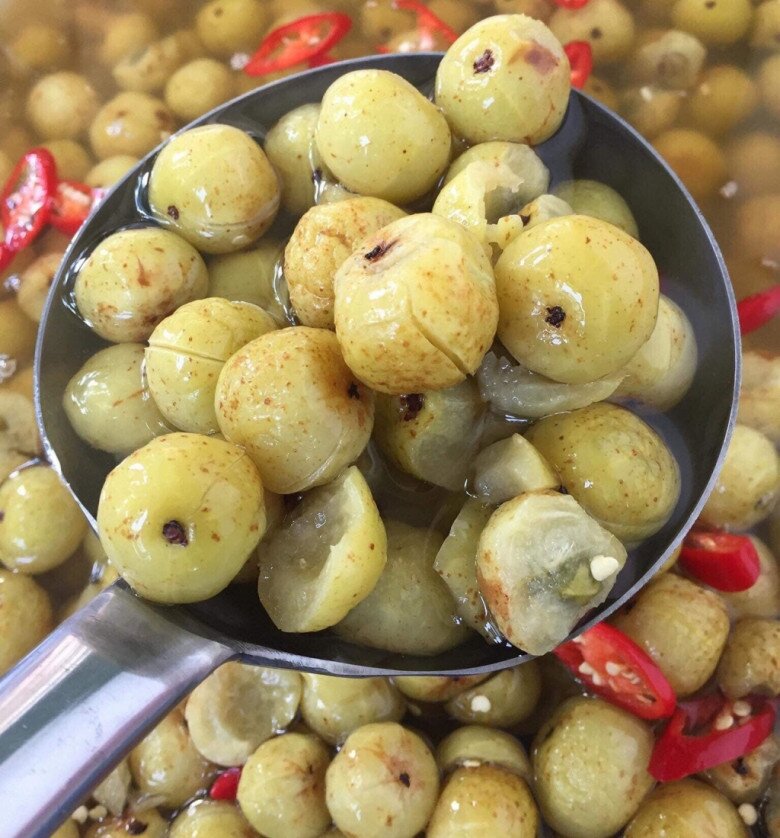Loại quả “khổ tận cam lai” rụng đầy trên núi không ai nhặt: Từ thứ quả dại đến “cơn sốt” chợ mạng - 4