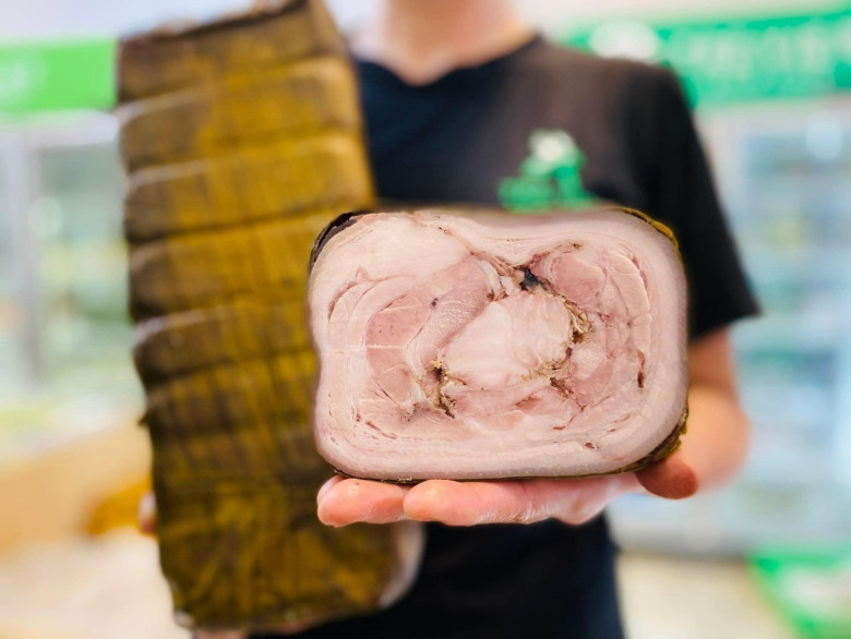 Món giò giải ngấy độc lạ chỉ có ở Thái Bình: Làm từ thịt lợn nguyên tảng, phải đặt trước hàng tuần mới có - 4