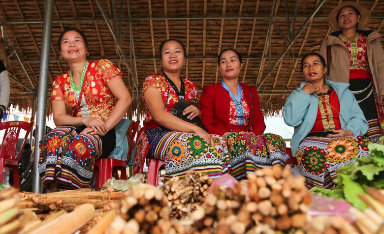 Ở Nghệ An có chợ phiên Nga My, khách đến không chỉ mua sắm mà còn được trải nghiệm một điều đặc biệt - 2