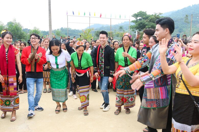 Ở Nghệ An có chợ phiên Nga My, khách đến không chỉ mua sắm mà còn được trải nghiệm một điều đặc biệt - 3