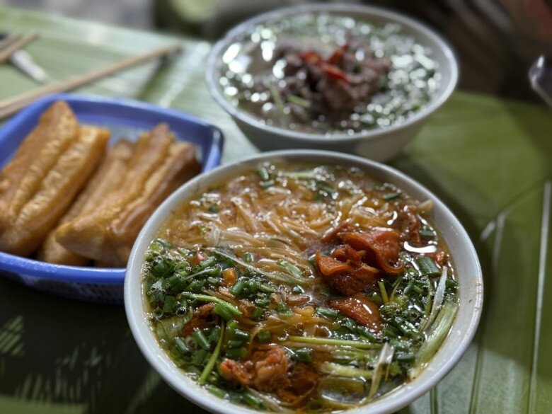 Nửa đêm &#34;đói lòng&#34; đi đâu ăn gì ở Hà Nội: Lưu ngay 7 địa chỉ bán xuyên đêm cho hội &#34;cú&#34; thỏa thích lựa chọn - 3