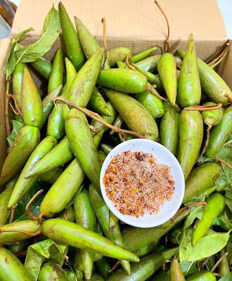 Quả dại rụng đầy trên rừng không ai hái nay &#34;lên đời&#34; thành thứ quả &#34;xa xỉ&#34;, dân thành phố đua nhau lùng mua bằng được - 3