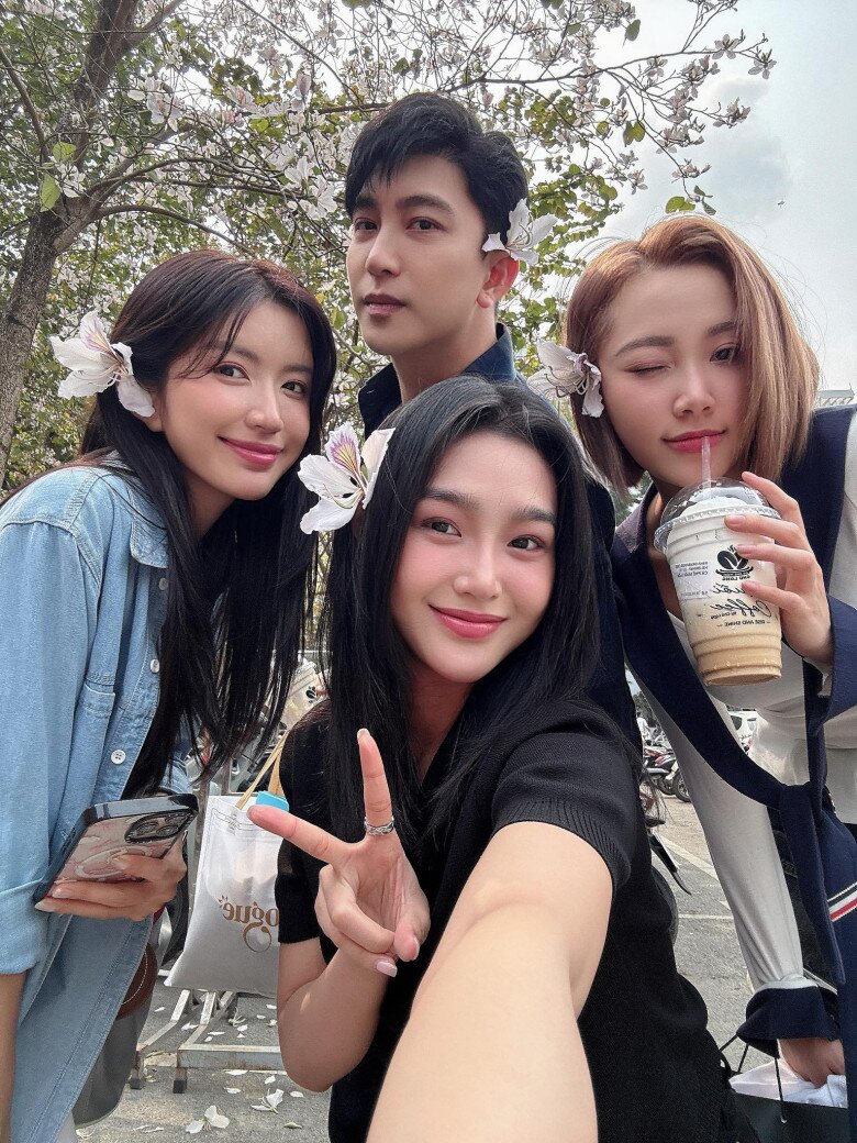 &#34;Bạn cùng phòng&#34; của Ngọc Huyền trong Dịu Dàng Màu Nắng: Nhan sắc thăng hạng nhưng vẫn vào vai yêu chồng người khác - 13