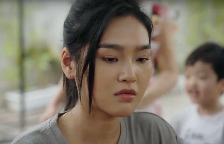 &#34;Bạn cùng phòng&#34; của Ngọc Huyền trong Dịu Dàng Màu Nắng: Nhan sắc thăng hạng nhưng vẫn vào vai yêu chồng người khác - 5