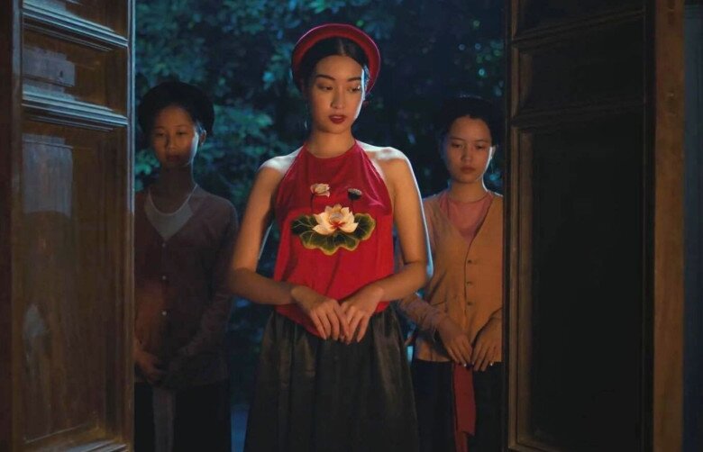 Chị Yến - vợ &#34;anh Tạ&#34; trong Mưa Đỏ: Tốt nghiệp ngành đạo diễn truyền hình, U30 vẫn trẻ trung như thiếu nữ 18 - 7