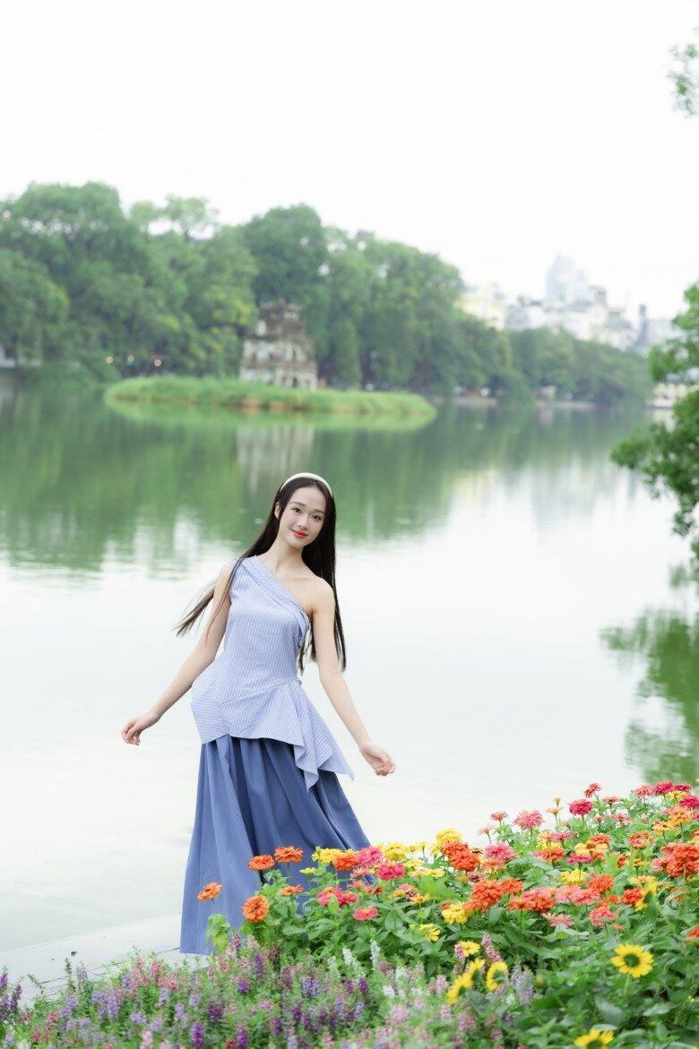 Vạn vật đều thua mùa thu Hà Nội: Địa điểm "hot" nhất Thủ đô 1 mét vuông 10 "nàng thơ" - 6