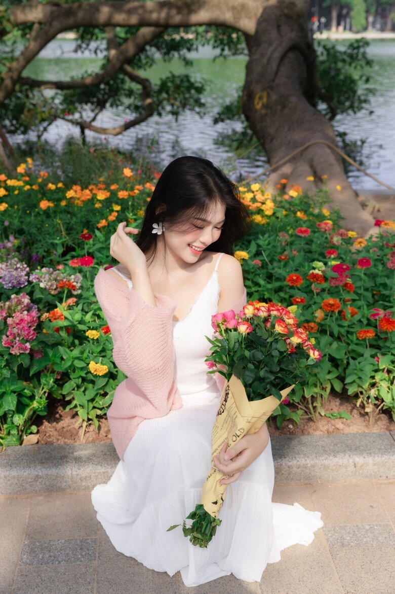 Vạn vật đều thua mùa thu Hà Nội: Địa điểm "hot" nhất Thủ đô 1 mét vuông 10 "nàng thơ" - 4