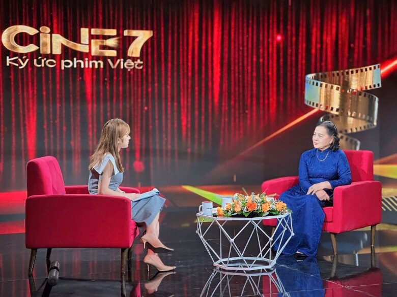 NSND Ngọc Lan: Tìm thấy tình yêu nhờ vai Nhàn trong Lửa Trung Tuyến, ngày nào cũng viết thơ nhớ về người chồng đã khuất - 2