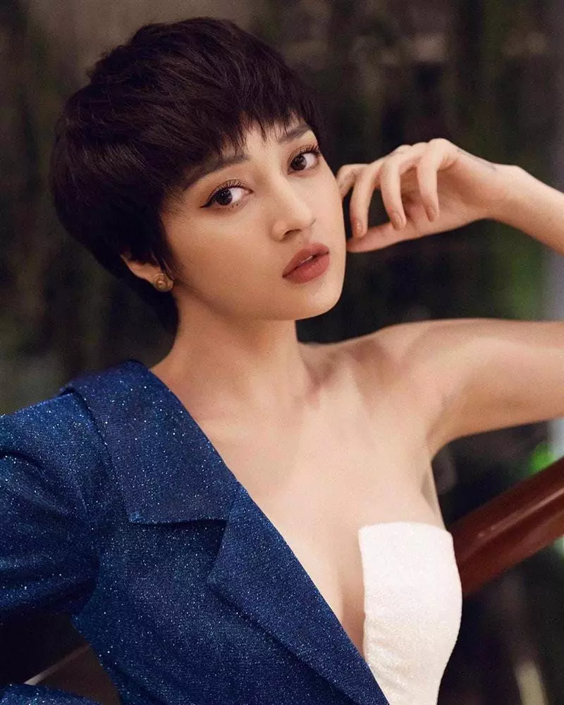 Kỳ Duyên bất ngờ đổi hình tượng, dân tình nhắc nhớ đến một huyền thoại nhan sắc Việt năm 2018 - 15
