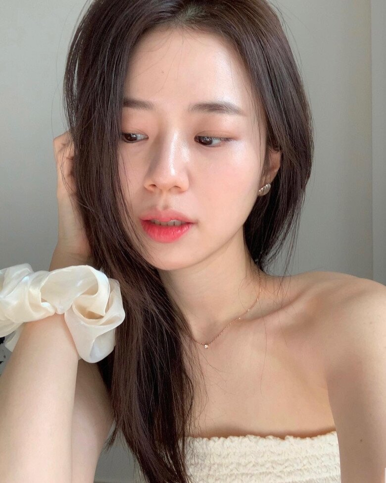 4 nguyên tắc vàng để giữ da luôn căng mướt, ẩm mịn trong mùa thu: Điều 2 đơn giản nhưng nhiều chị em bỏ qua - 3