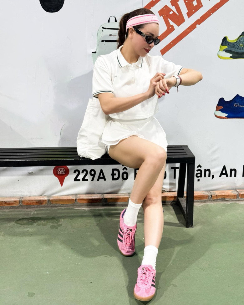 4 outfit &#34;đẹp bất diệt&#34; cho hội chị em mê đánh pickleball, vận dụng ngay để ra sân vừa sành điệu lại thoải mái vô cùng - 5