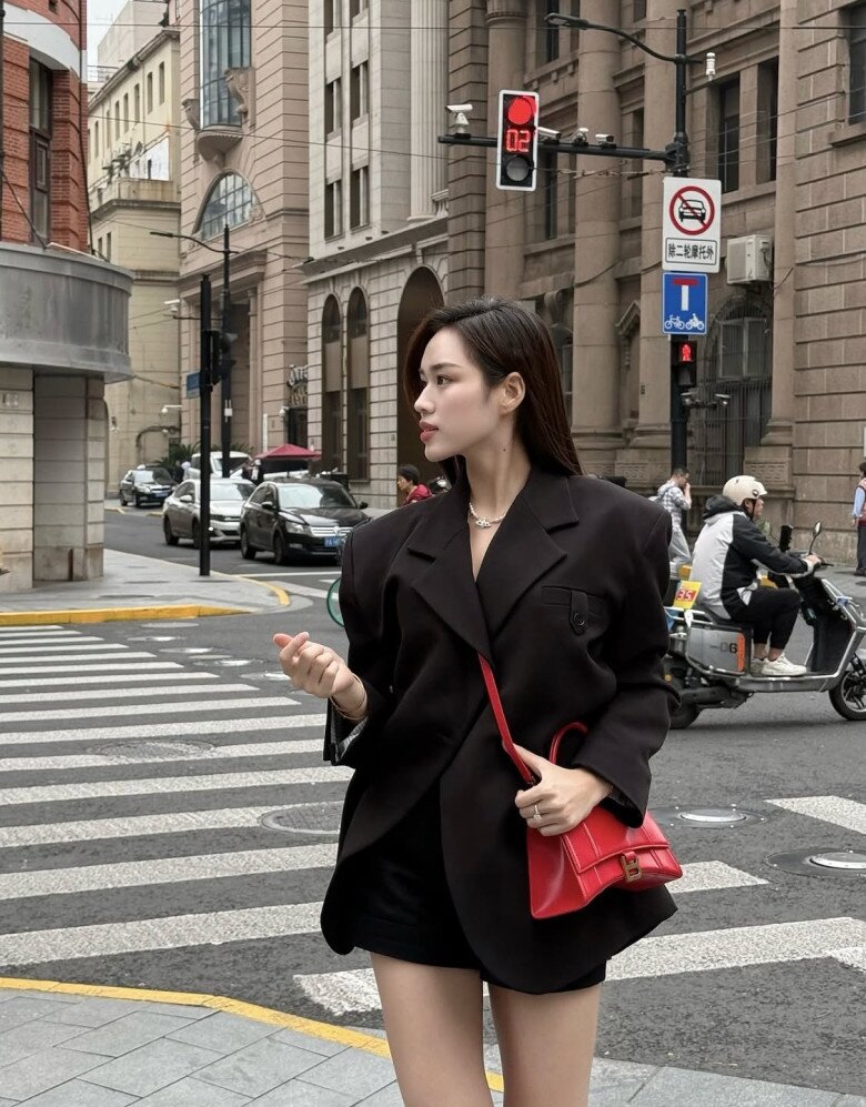 Đỗ Thị Hà thay đổi ngoạn mục từ nàng hậu rực rỡ đến &#34;cô dâu hào môn&#34; thanh lịch, chuẩn dâu nhà giàu - 10