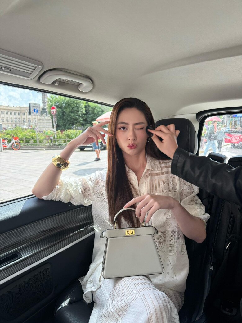 Lương Thùy Linh gây choáng khi &#34;phủ sóng&#34; 2 show lớn tại Milan Fashion Week, lên outfit nào cũng chấn động - 1