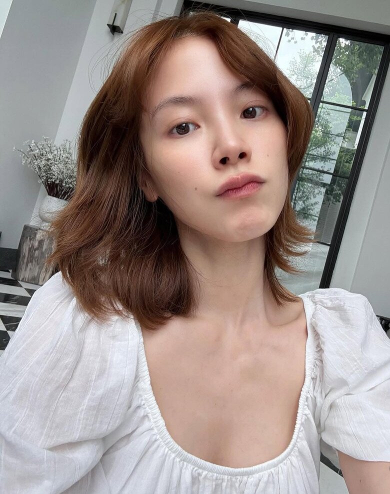 Lộ trình giúp da trẻ ra 10 tuổi, căng bóng dù đã ở độ U30 như &#34;nữ thần đẹp nhất Thái Lan&#34; - 2