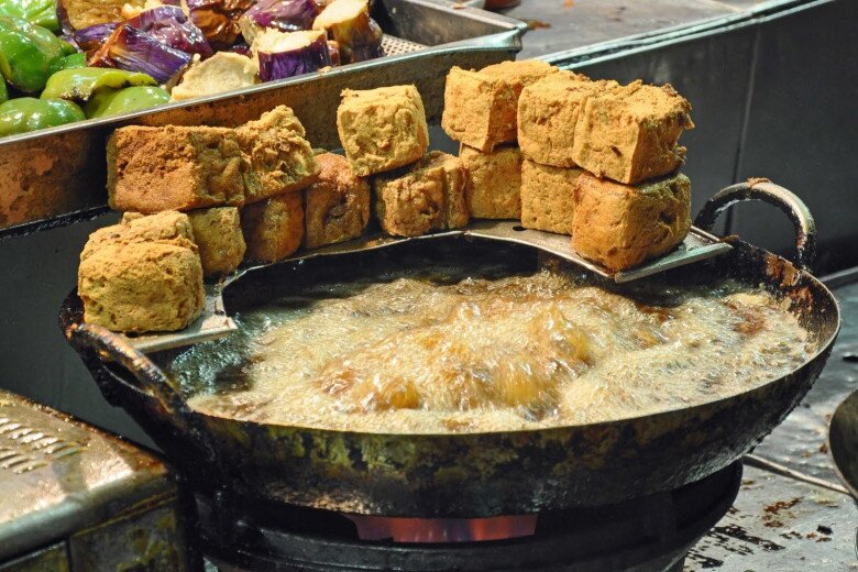 Món ăn ai cũng phải bịt mũi vì quá nặng mùi lại là đặc sản ở nước ngoài, muốn ăn phải xếp hàng dài chờ mua - 2