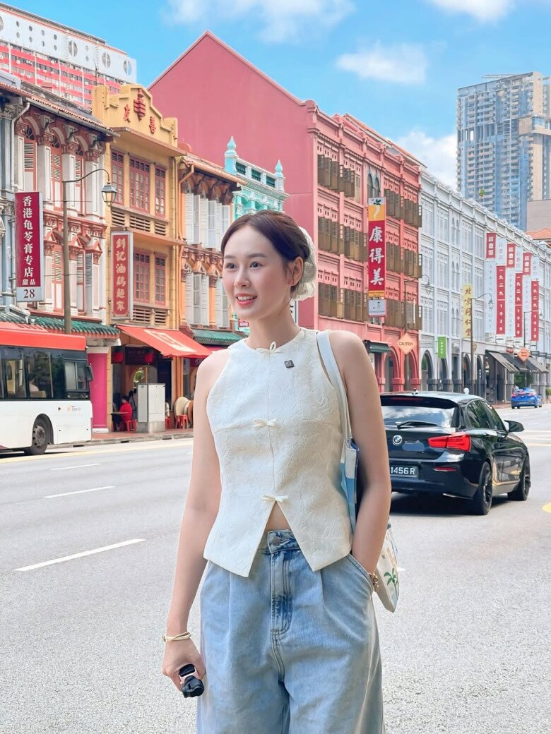 Vợ kém 12 tuổi của diễn viên Anh Đức đi sự kiện váy áo xinh như Hoa hậu, đời thường mặc giản dị vẫn toả nắng - 5