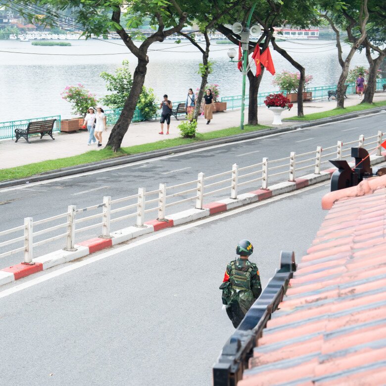 &#34;Săn&#34; 3 quán cà phê view xem diễu binh ở Hà Nội: Có nơi mở xuyên đêm, có quán chỉ nhận 60 khách giá 300.000 đồng - 6