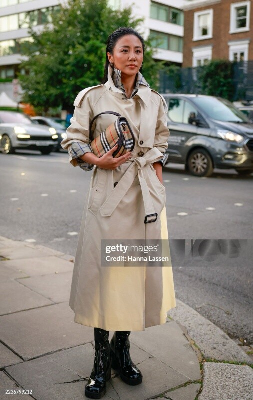 Văn Mai Hương nổi bật tại London Fashion Week, hội ngộ Trương Tịnh Nghi, Bright và dàn sao quốc tế - 3
