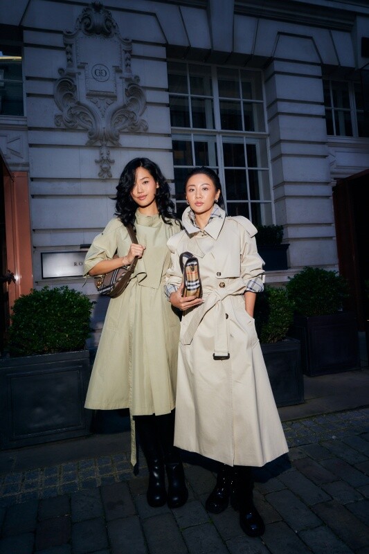 Văn Mai Hương nổi bật tại London Fashion Week, hội ngộ Trương Tịnh Nghi, Bright và dàn sao quốc tế - 6