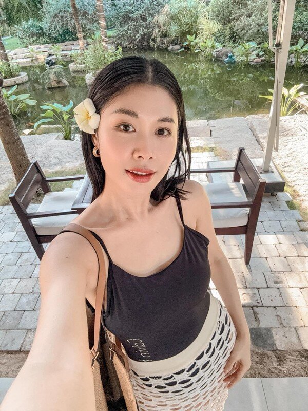 Hot girl lấy nam ca sĩ nổi tiếng, 40 tuổi da dẻ như em bé, ở biệt thự 2 triệu đô, túi hiệu bày la liệt như &#34;chơi đồ hàng&#34; - 5