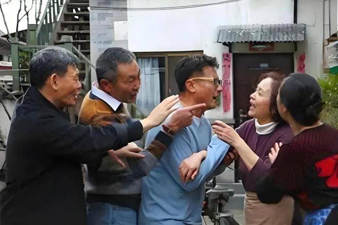 Ân cần chăm sóc 10 năm, nàng dâu được mẹ chồng tặng quà khủng khiến cả nhà dậy sóng - 2