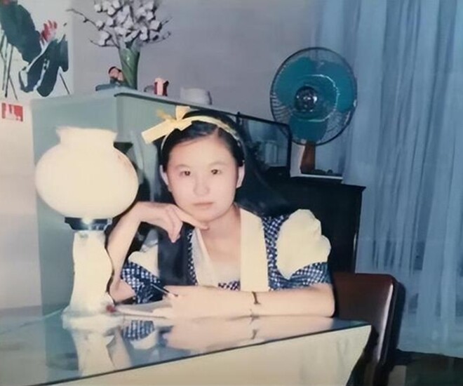 Chàng trai nghèo yêu nữ đại gia hơn 14 tuổi qua mạng, gặp 5 ngày đã cưới, cuộc sống hiện tại gây ngỡ ngàng - 1