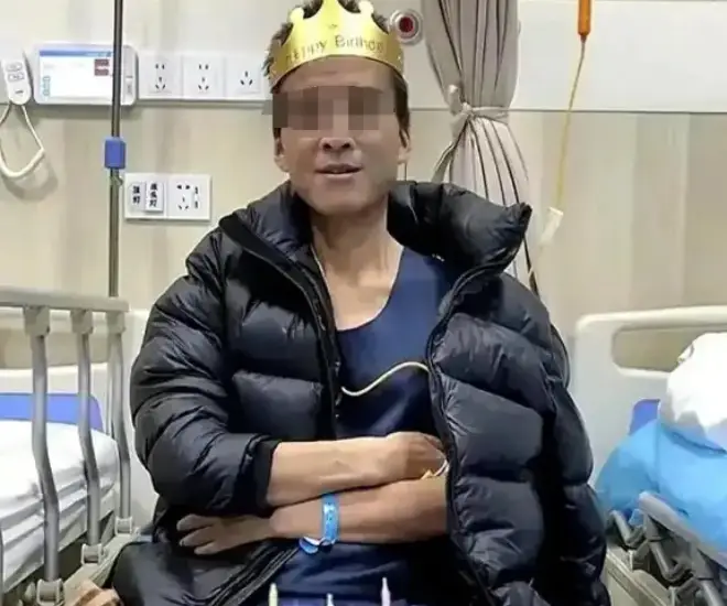 Vợ giấu bệnh tình của chồng, sau khi chồng mất, chị đau đớn phát hiện bí mật trong điện thoại anh - 1