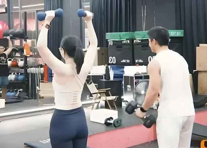 Đến công ty tìm vợ vì có việc gấp, chồng bàng hoàng khi nghe đồng nghiệp tiết lộ tin động trời - 3