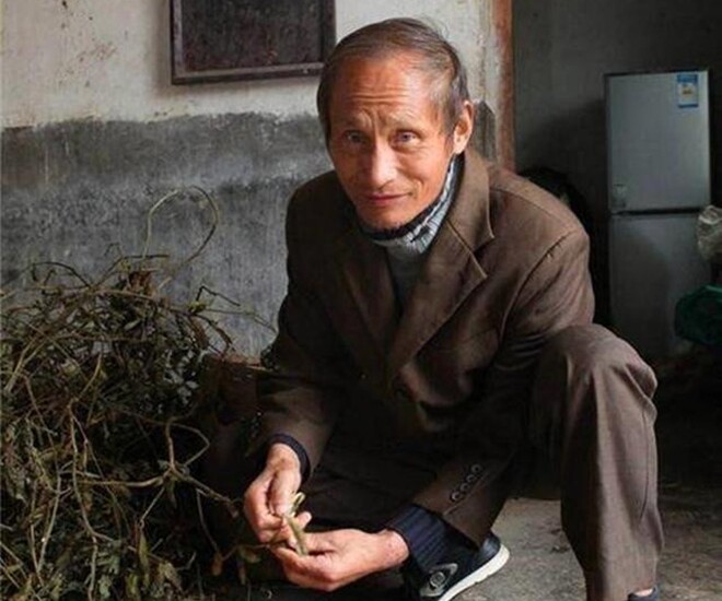 Lão nông giống hệt Putin được nữ đại gia Nga theo đuổi điên cuồng, cuộc sống hiện tại khiến người ta thở dài - 1