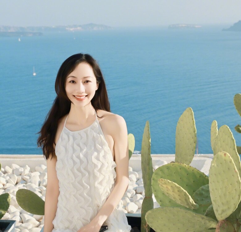 Mỹ nhân “trâm anh thế phiệt” khiến cả showbiz kiêng nể lấy chồng hơn 18 tuổi, tuổi tứ tuần sống như bà hoàng - 4