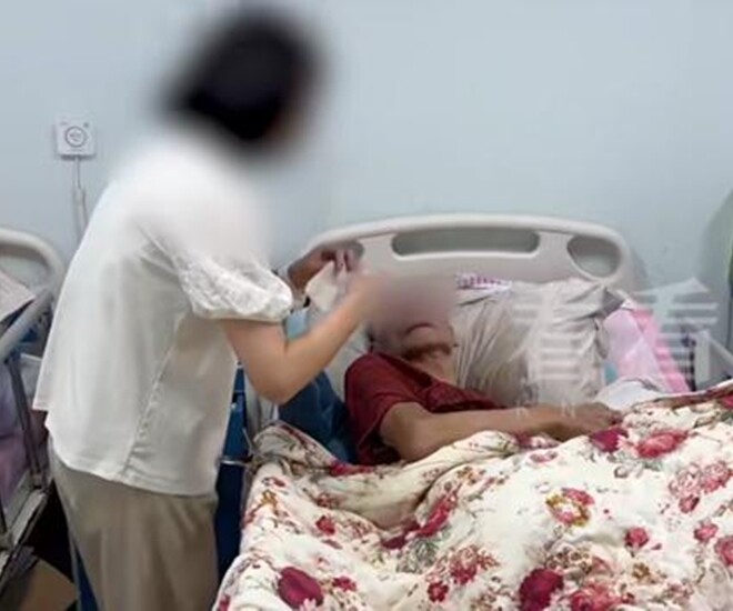 Người đàn ông U70 tái hôn với vợ trẻ kém 16 tuổi, đêm tân hôn phải trải qua ở bệnh viện - 1