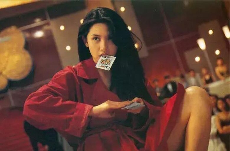 Nữ hoàng phim 18+ sinh 3 con gái giúp chồng thành tỷ phú, được mệnh danh là &#34;nữ nghệ sĩ vượng phu số một&#34; - 2