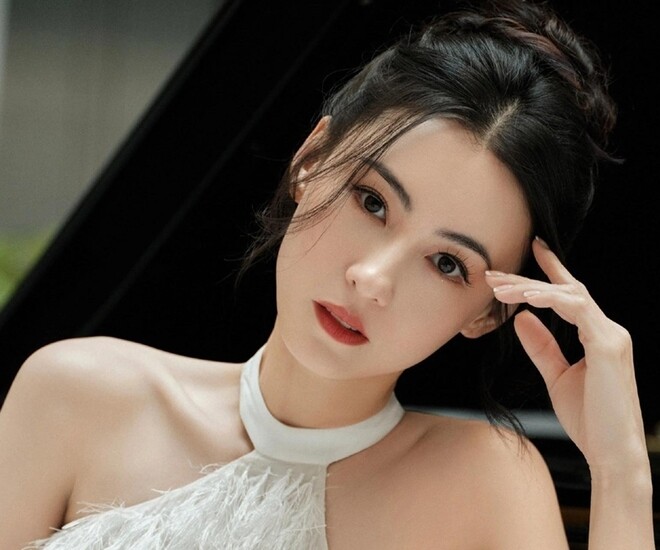 “Quốc bảo nhan sắc” cả đời không có bạn vì quá đẹp, ly hôn 14 năm vẫn được bố chồng cũ chia cho 90% tài sản - 1