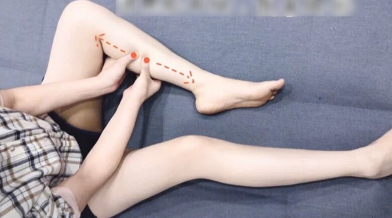 Kiên trì áp dụng 5 động tác massage mỗi ngày giúp &#34;nữ hoàng dao kéo&#34; thu nhỏ bắp chân, vừa an toàn lại hiệu quả - 2