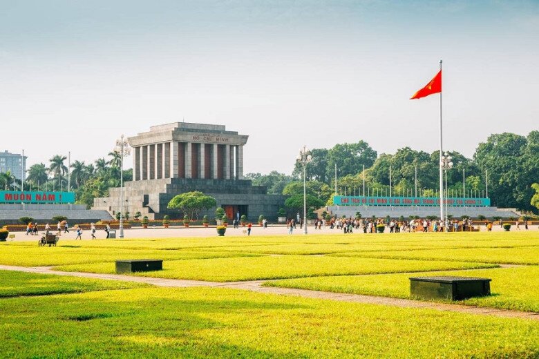 Đến Hà Nội xem A80, đừng quên những điểm check-in ăn chơi “quên lối về”, vừa rẻ lại vừa chill - 1