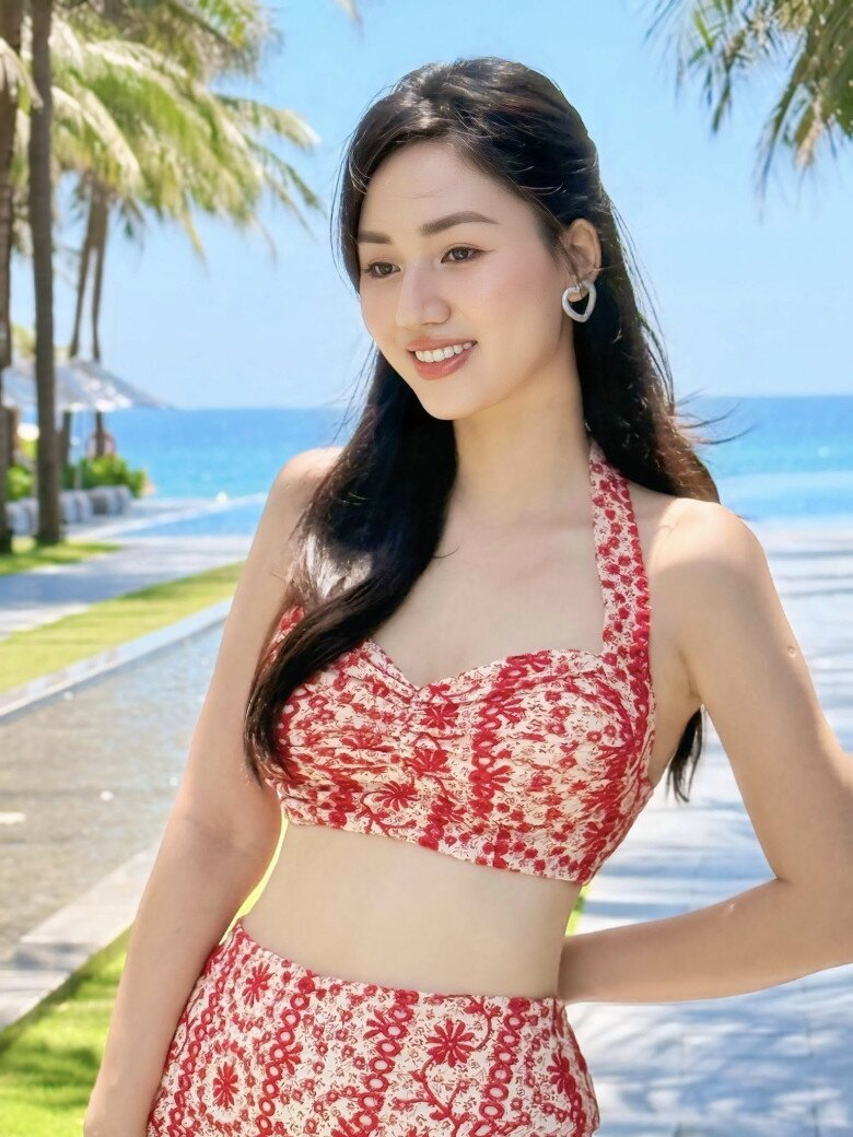 Á hậu Việt từ chối thi quốc tế rồi lấy chồng đại gia, giờ sống sung túc như &#34;bà hoàng&#34;, xài đồ hiệu không ngơi tay - 2