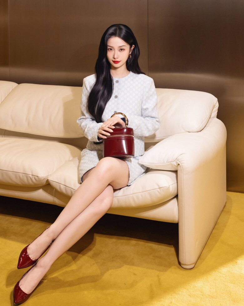 Hot girl trà sữa được báo Thái tung hô là minh tinh quyến rũ nhất Việt Nam, nghiện mặc táo bạo khoe vòng một &#34;dao kéo&#34; - 9