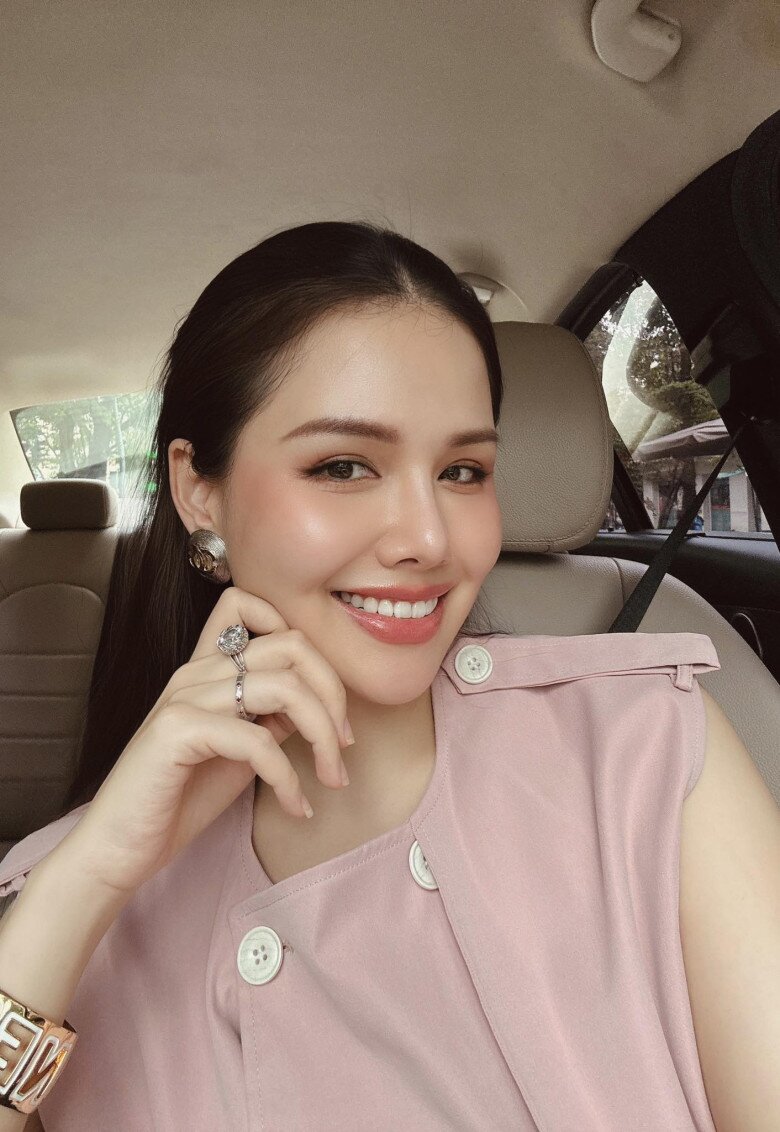 Hot girl Việt là phu nhân tập đoàn nghìn tỷ, vác túi trăm triệu xuất ngoại như đi chợ, vóc dáng mẹ hai con gây sốt - 3