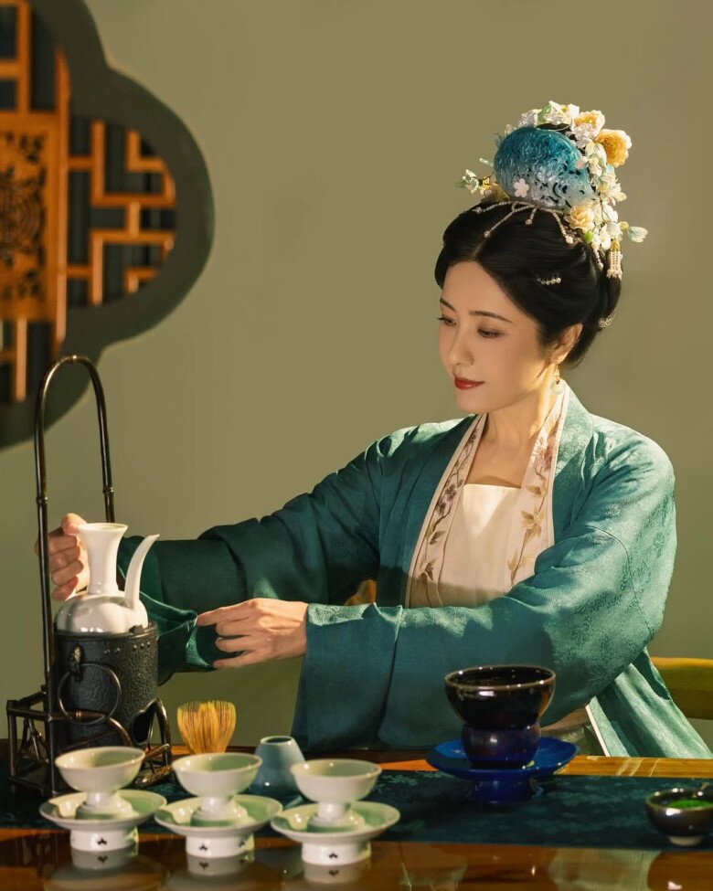 Mỹ nhân 200 năm nữa cũng chưa có ai đẹp bằng như &#34;cải lão hoàn đồng&#34; ở tuổi 48 nhờ ưu ái một loại thức uống suốt 20 năm - 2