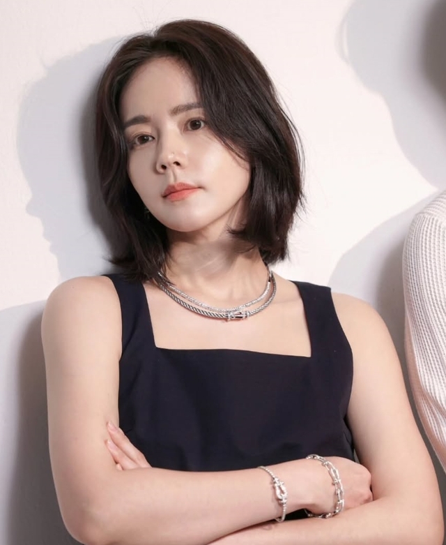 Mỹ nhân có mũi đẹp nhất showbiz U45 vẫn là &#34;nữ thần sắc đẹp&#34;: Không ăn đồ ngọt, bỏ hẳn 3 loại thực phẩm này vào &#34;danh sách đen&#34; - 4