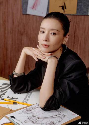 &#34;Ngọc nữ&#34; được cả showbiz nâng niu 45 tuổi vẫn trẻ như gái 25: Uống trà xanh mỗi ngày, &#34;gạch tên&#34; 3 loại gia vị ra khỏi món ăn - 3