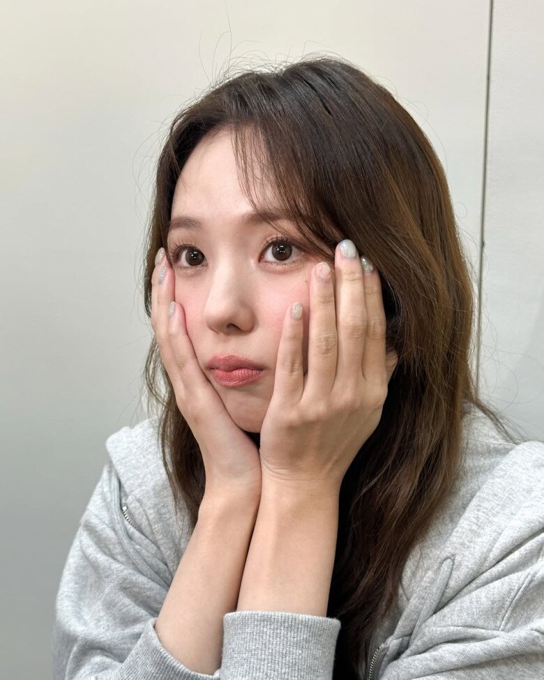 Nữ diễn viên &#34;vượt mặt&#34; Song Hye Kyo thành mỹ nhân đẹp nhất Hàn Quốc 2025: Luôn tẩy trang 2 lần, áp dụng bài tập massage vỏn vẹn vài phút - 2