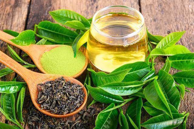 &#34;Nữ thần màn ảnh&#34; U60 vẫn như gái 18 tuổi: Không uống nước lạnh, chăm rửa mặt bằng một thứ mà nhiều người thường hay bỏ đi - 2
