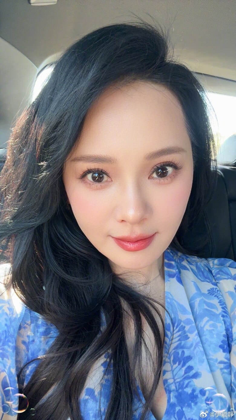 &#34;Nữ thần màn ảnh&#34; U60 vẫn như gái 18 tuổi: Không uống nước lạnh, chăm rửa mặt bằng một thứ mà nhiều người thường hay bỏ đi - 3