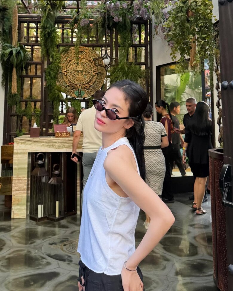 &#34;Quốc bảo nhan sắc&#34; xứ Hàn sở hữu làn da mịn màng không tì vết ở tuổi 44, bí quyết gói gọn trong 3 bước đơn giản - 4