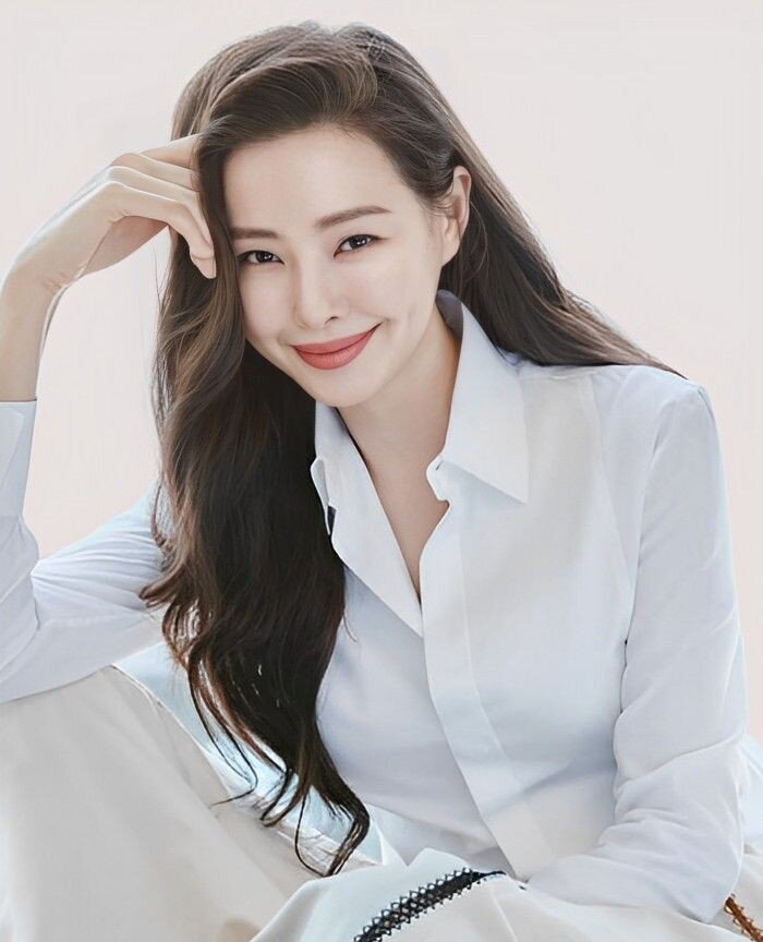 Thứ &#34;vàng của người nghèo&#34; là &#34;nước thần&#34; giúp Hoa hậu đẹp nhất Hàn Quốc giữ dáng, sinh 2 con mà vẫn sở hữu cơ bụng số 11 rõ nét - 8