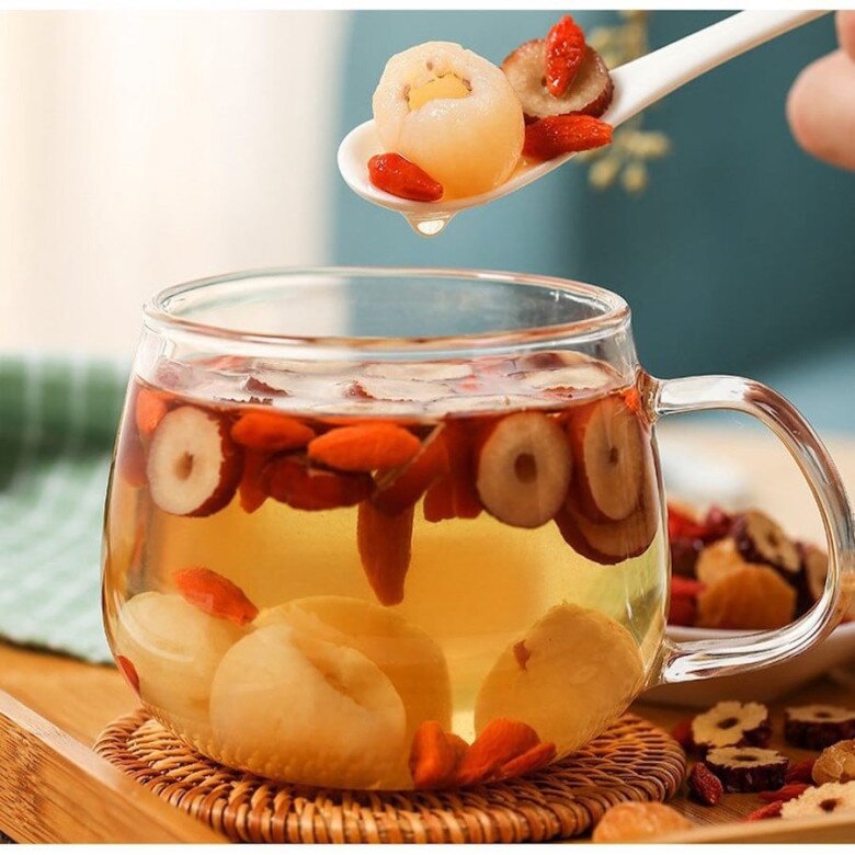 Tuyệt sắc mỹ nhân U60 vẫn đẹp mê mẩn như thiếu nữ: Ăn 2 quả trứng mỗi ngày, uống 3 loại nước rẻ bèo, Việt Nam bán đầy đường - 5