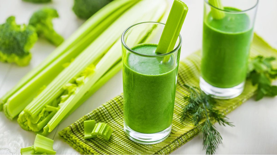 Uống nước rau xanh có mùi hăng nồng, vị đắng suốt 2 tuần, cô gái nhận về cái kết không ngờ - 4